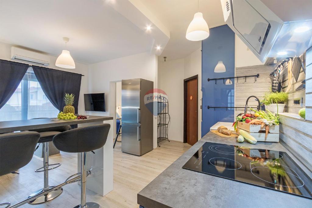 Istria, Pola- 3 unità, giardino, 3 posti auto, ristrutturato,124,07 m2