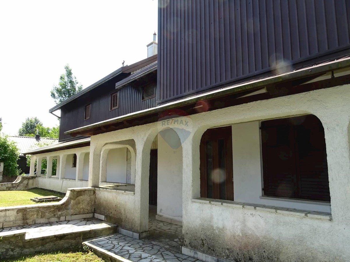 Villa Singola/Casa Vacanza Fužine, 520m2