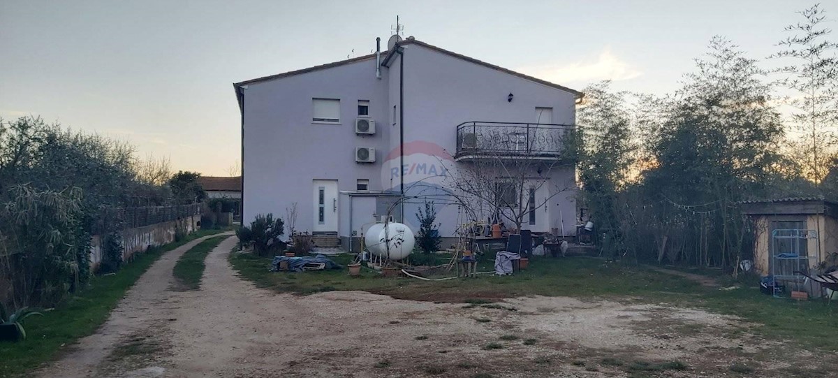 Villa Singola/Casa Vacanza Valdebek, Pula, 360m2