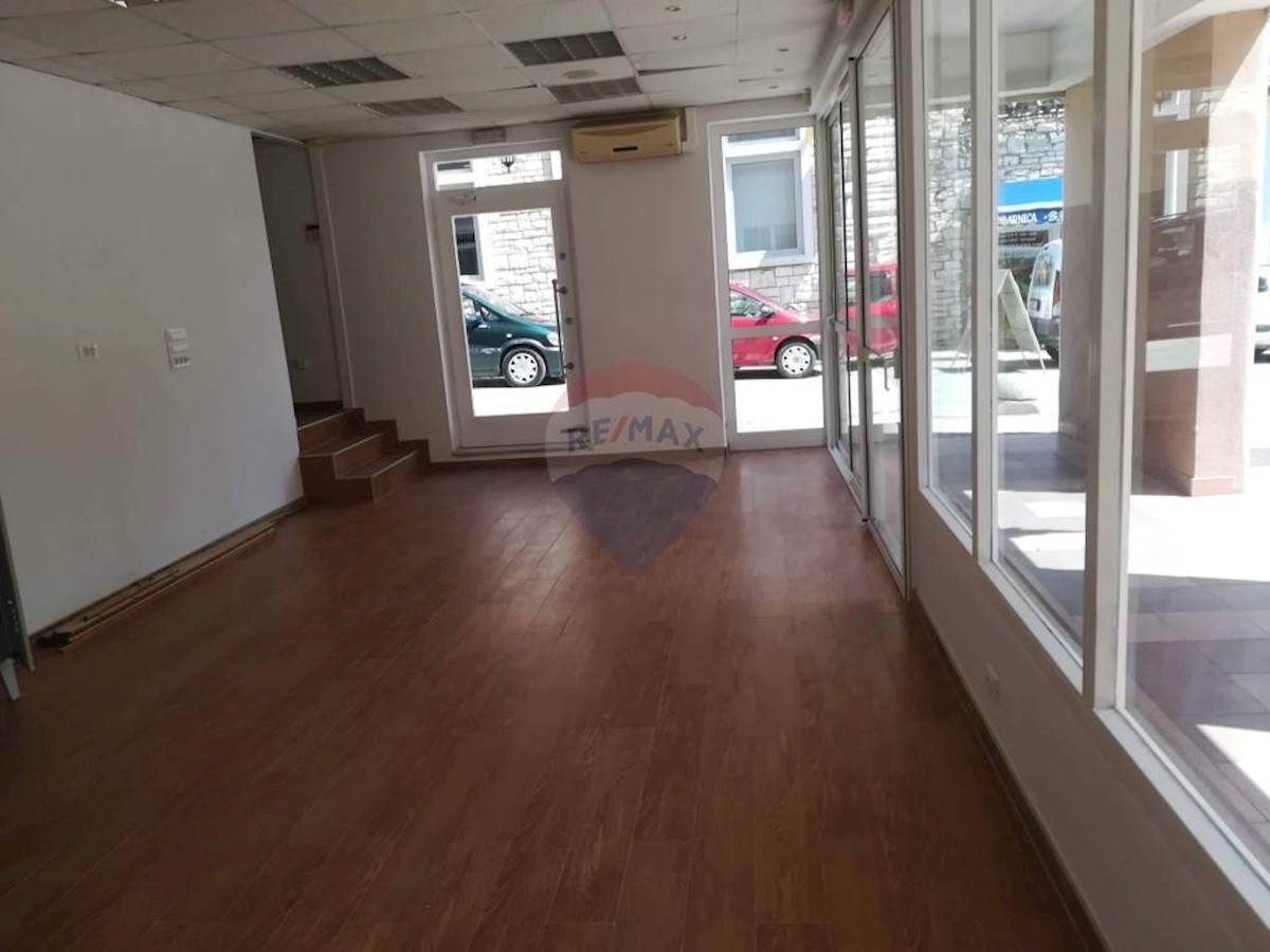 Attività commerciale Poreč, 45,96m2