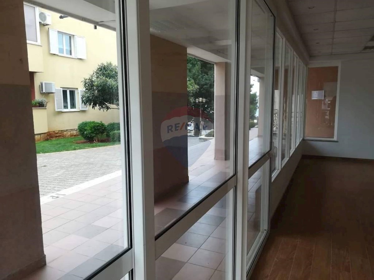 Attività commerciale Poreč, 45,96m2