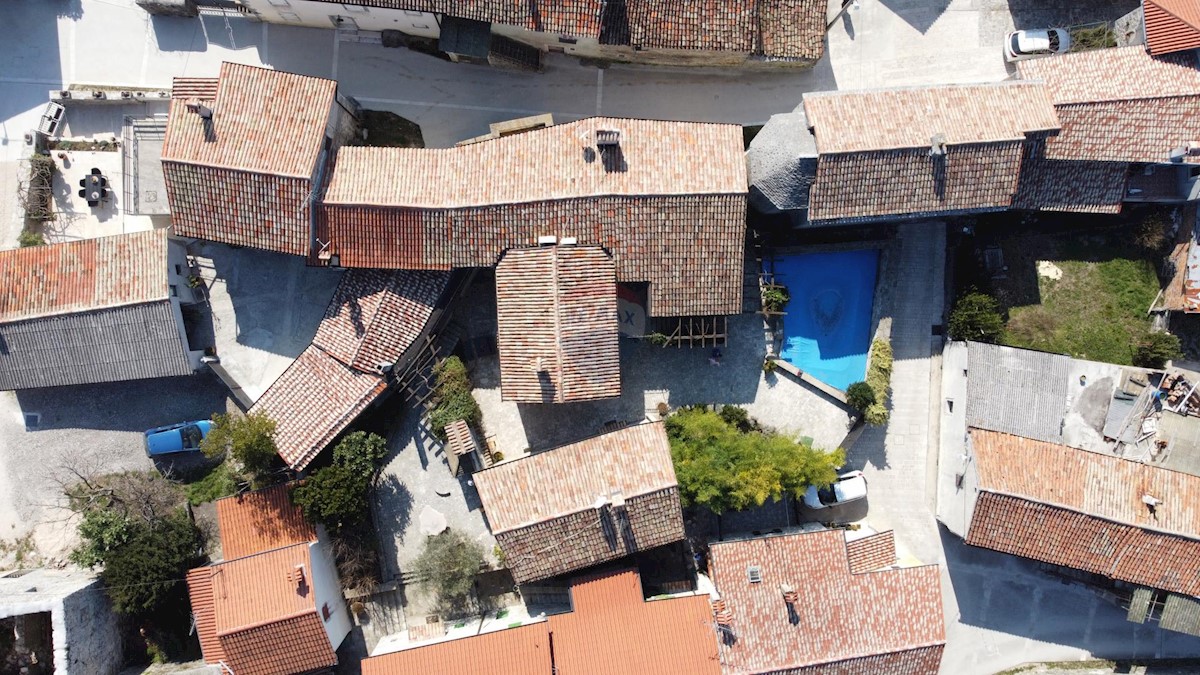 Villa Singola/Casa Vacanza Gračišće, 520m2