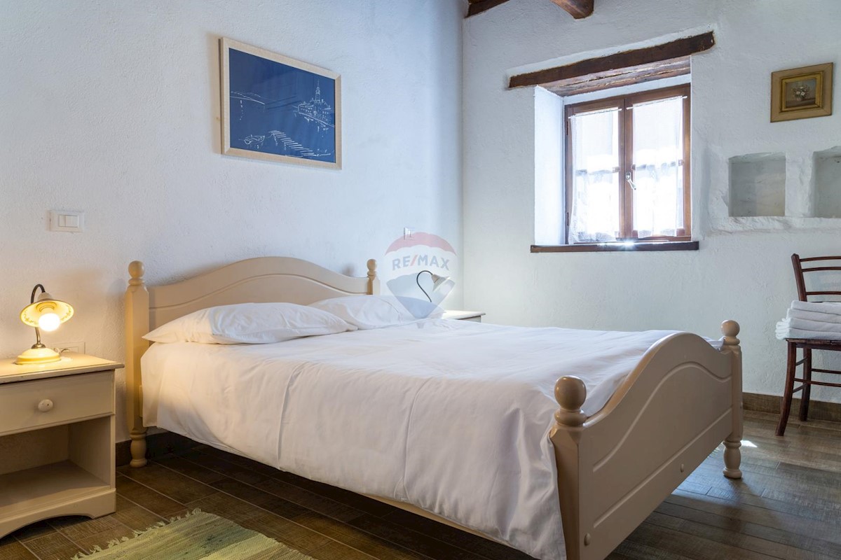 Villa Singola/Casa Vacanza Gračišće, 520m2