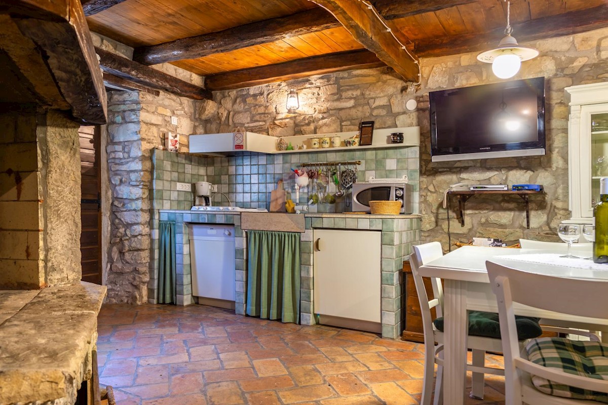 Villa Singola/Casa Vacanza Gračišće, 520m2