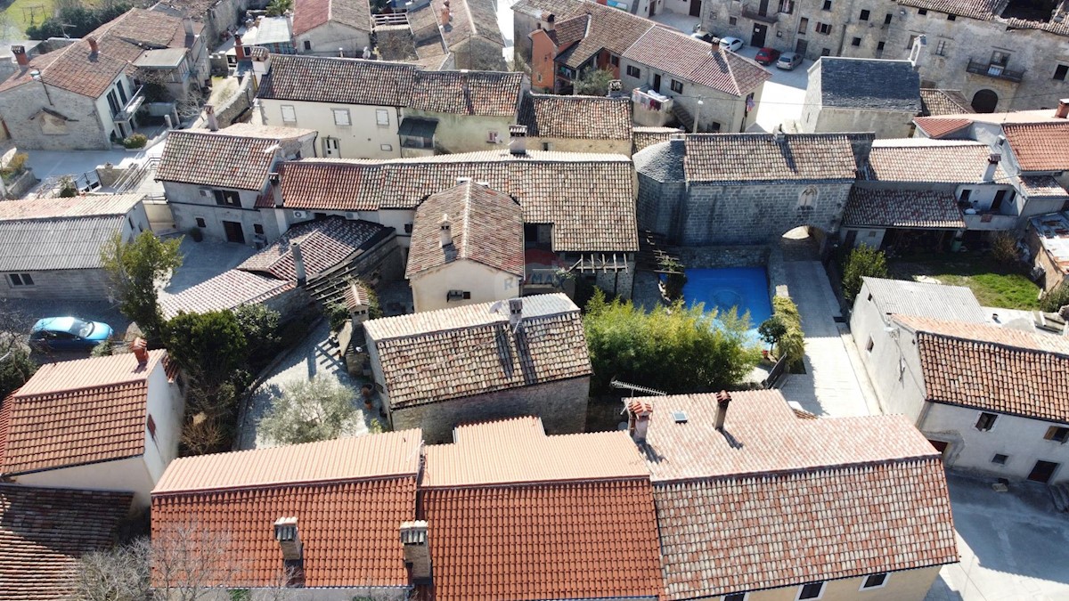 Villa Singola/Casa Vacanza Gračišće, 520m2