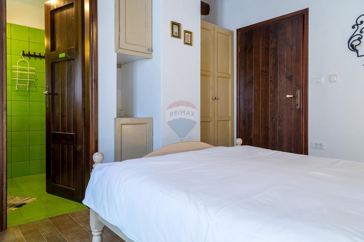 Villa Singola/Casa Vacanza Gračišće, 520m2