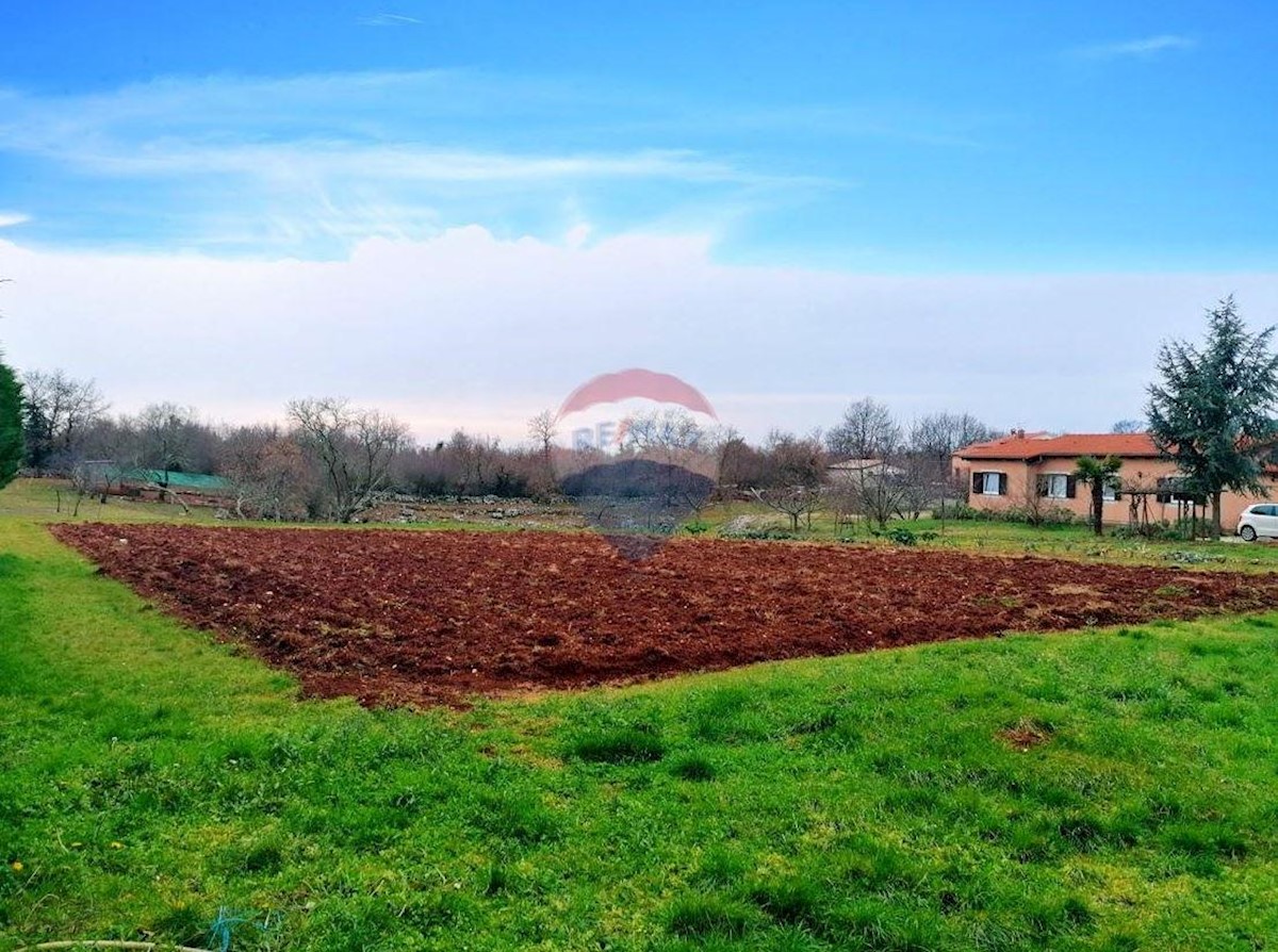 Terreno edificabile Filipini, Poreč, 800m2