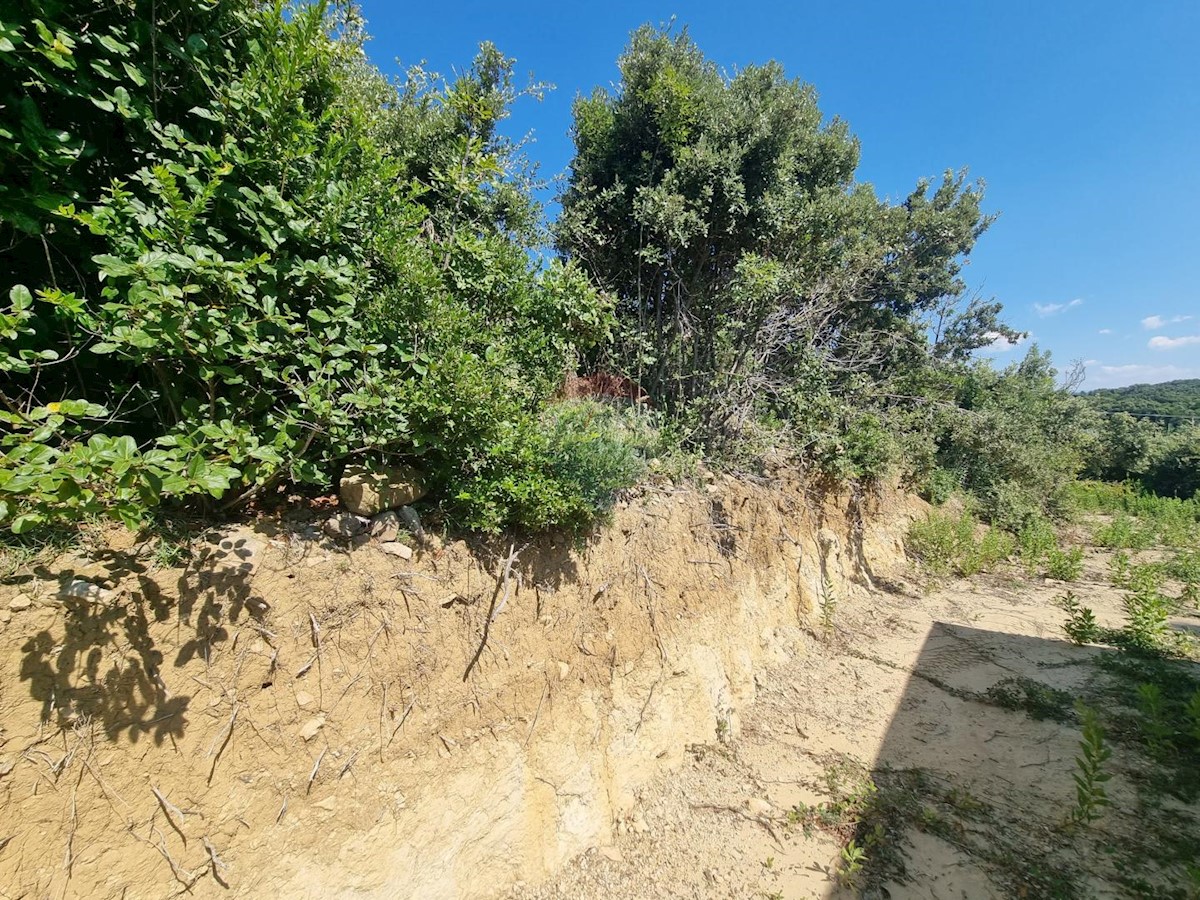 Terreno non edificabile Kampor, Rab, 8.474m2