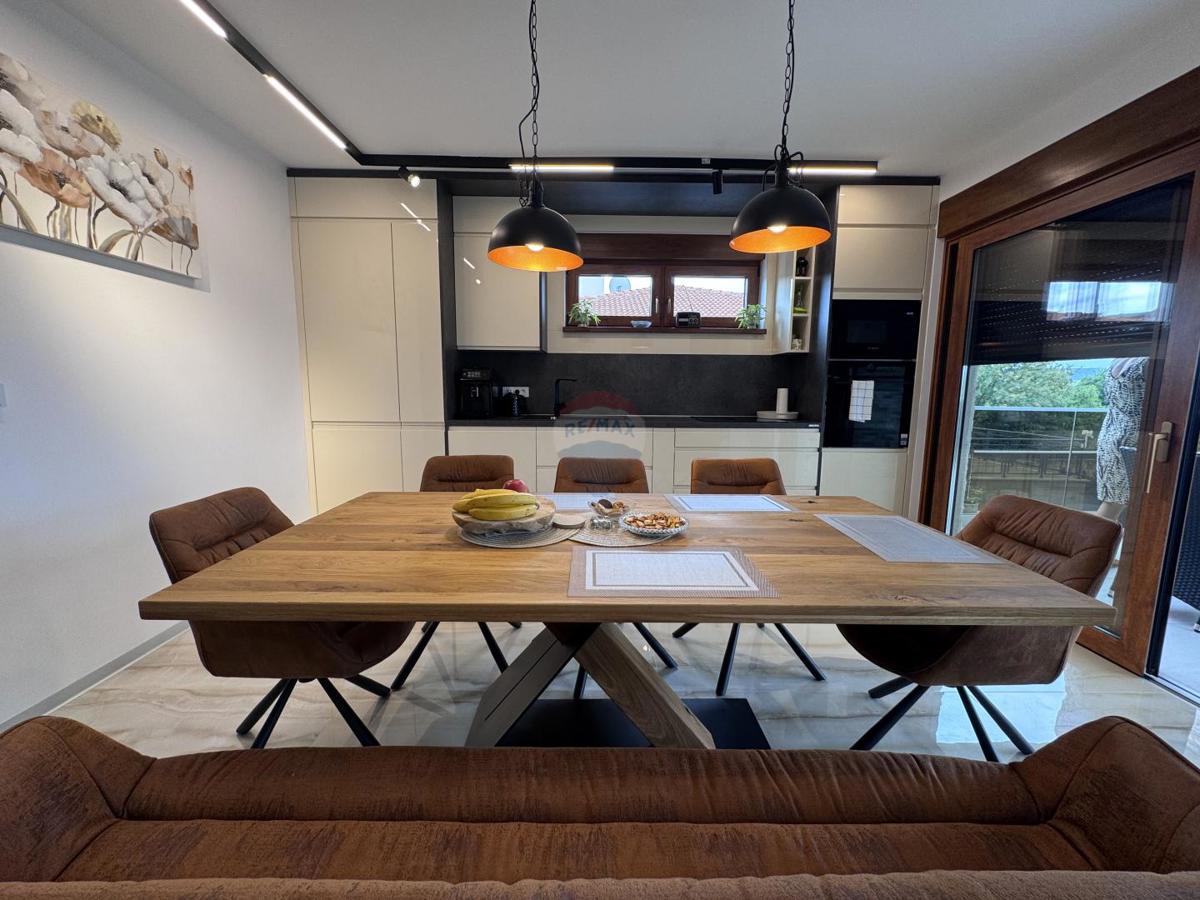 Casa Malinska, Malinska-Dubašnica, 275m2