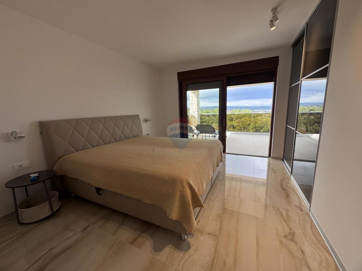 Casa Malinska, Malinska-Dubašnica, 275m2