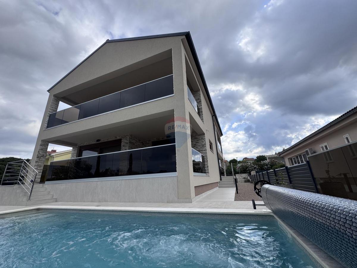 Casa Malinska, Malinska-Dubašnica, 275m2