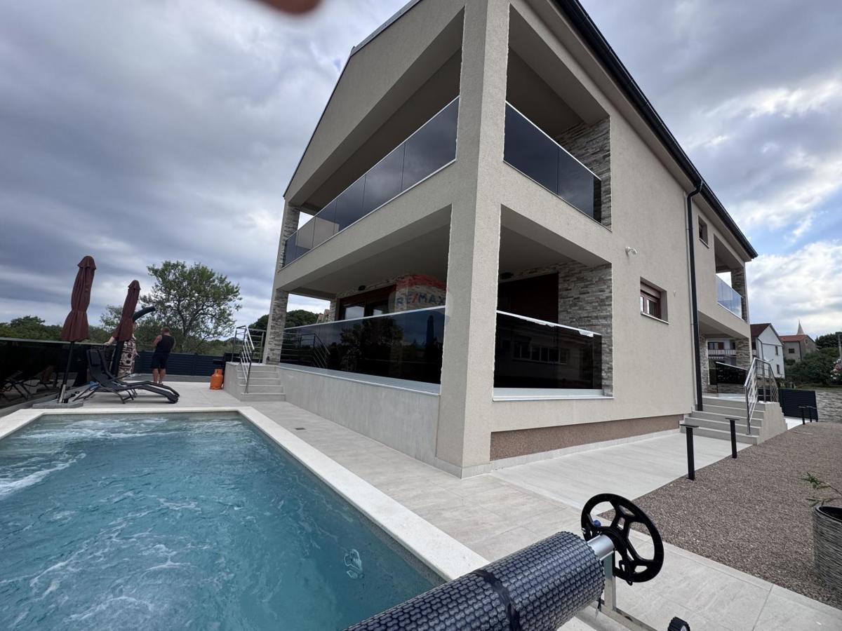 Casa Malinska, Malinska-Dubašnica, 275m2