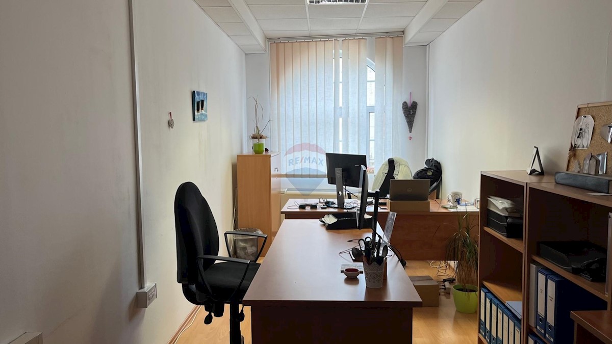 Attività commerciale Poreč, 92m2