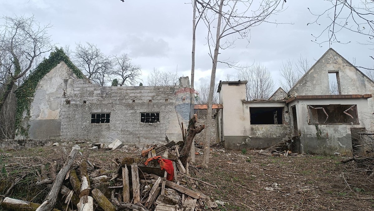 Casa Janja Gora, Plaški, 625m2