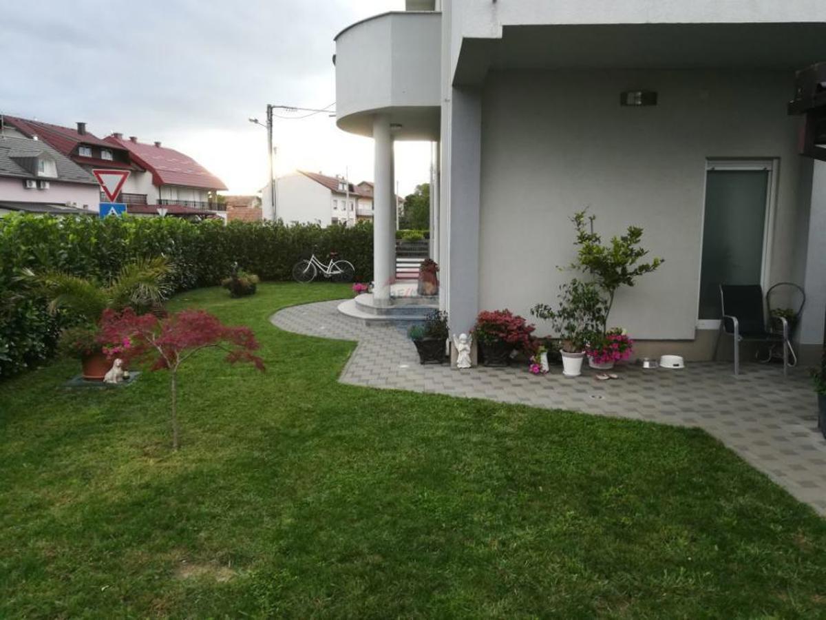 Casa Kurilovec, Velika Gorica, 350m2