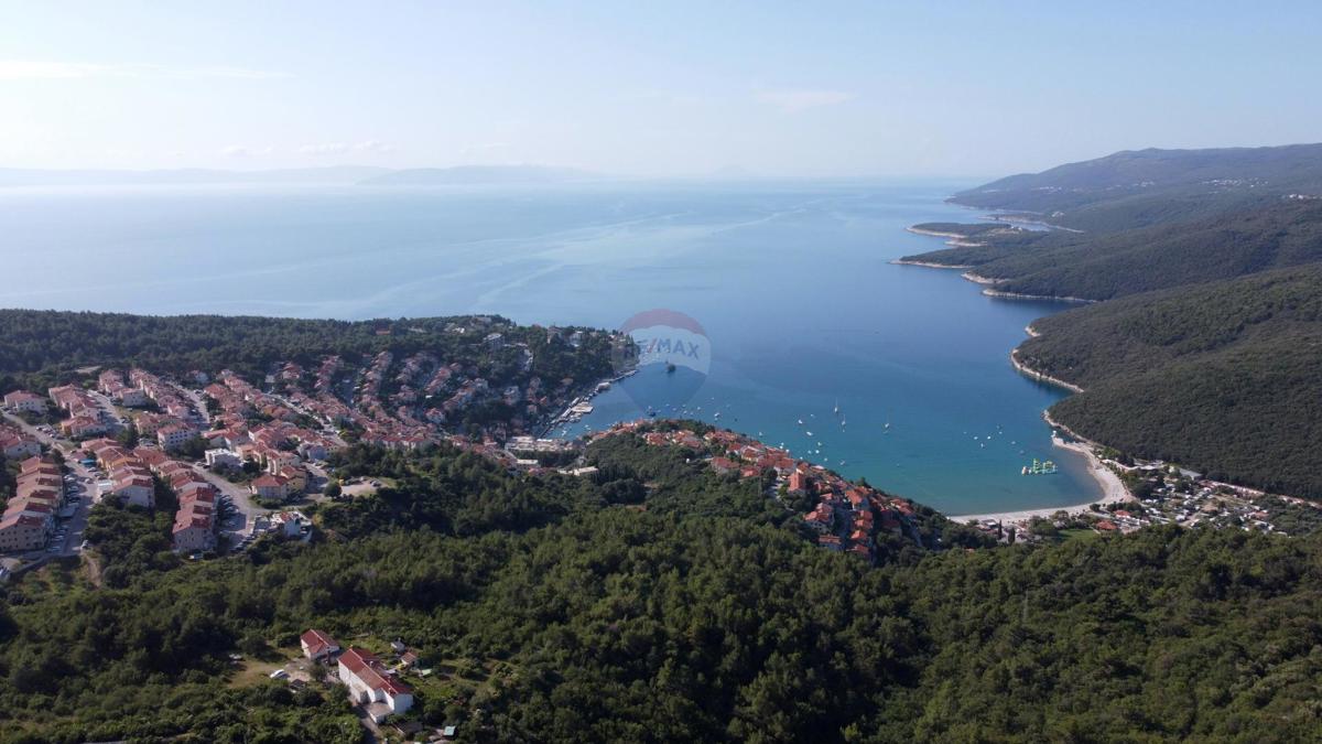 ISTRIA, RABAC - Terreno edificabile di 2913 m2 con una vista fantastica