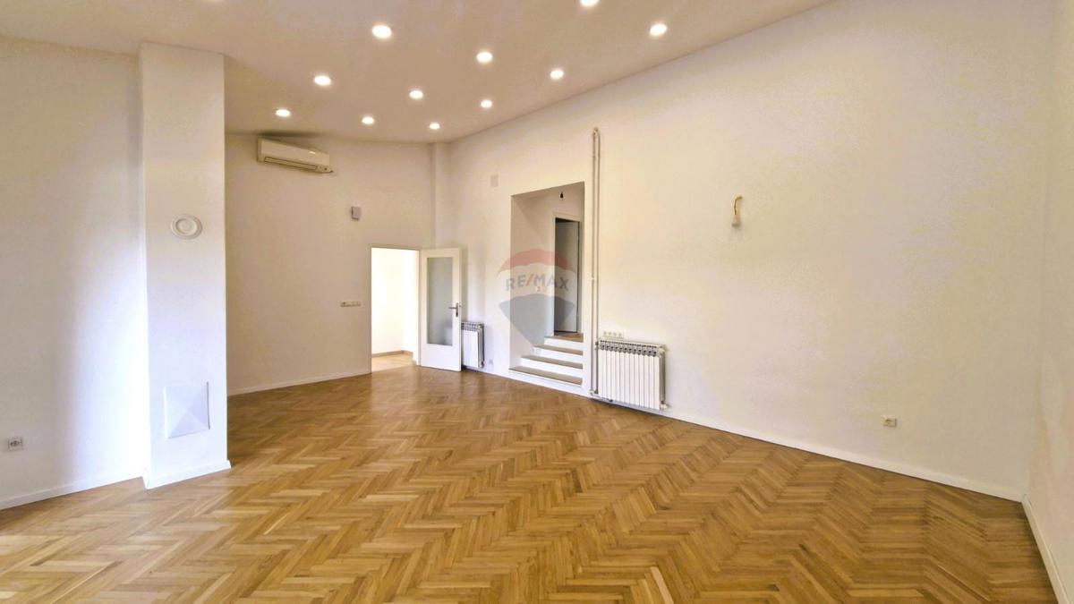 Istria, Premantura, casa indipendente di 274 m², a 500 m dalla spiaggia