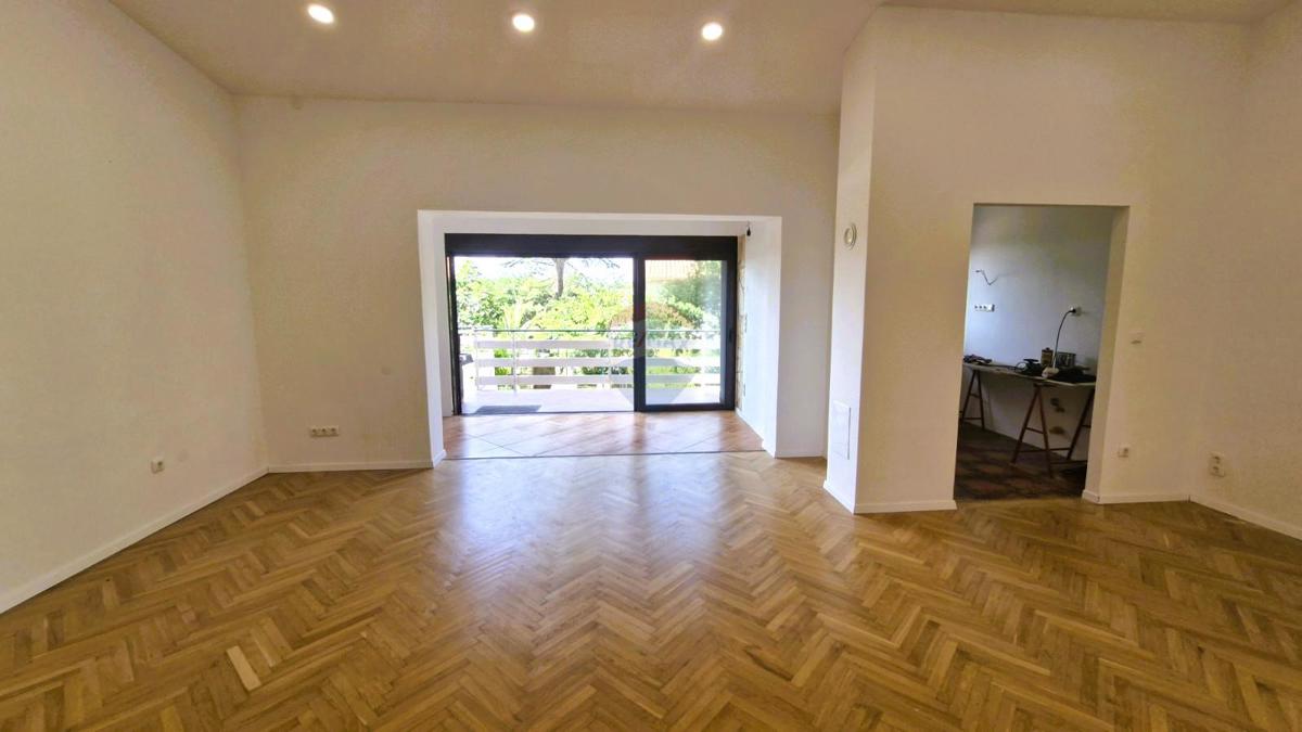 Istria, Premantura, casa indipendente di 274 m², a 500 m dalla spiaggia