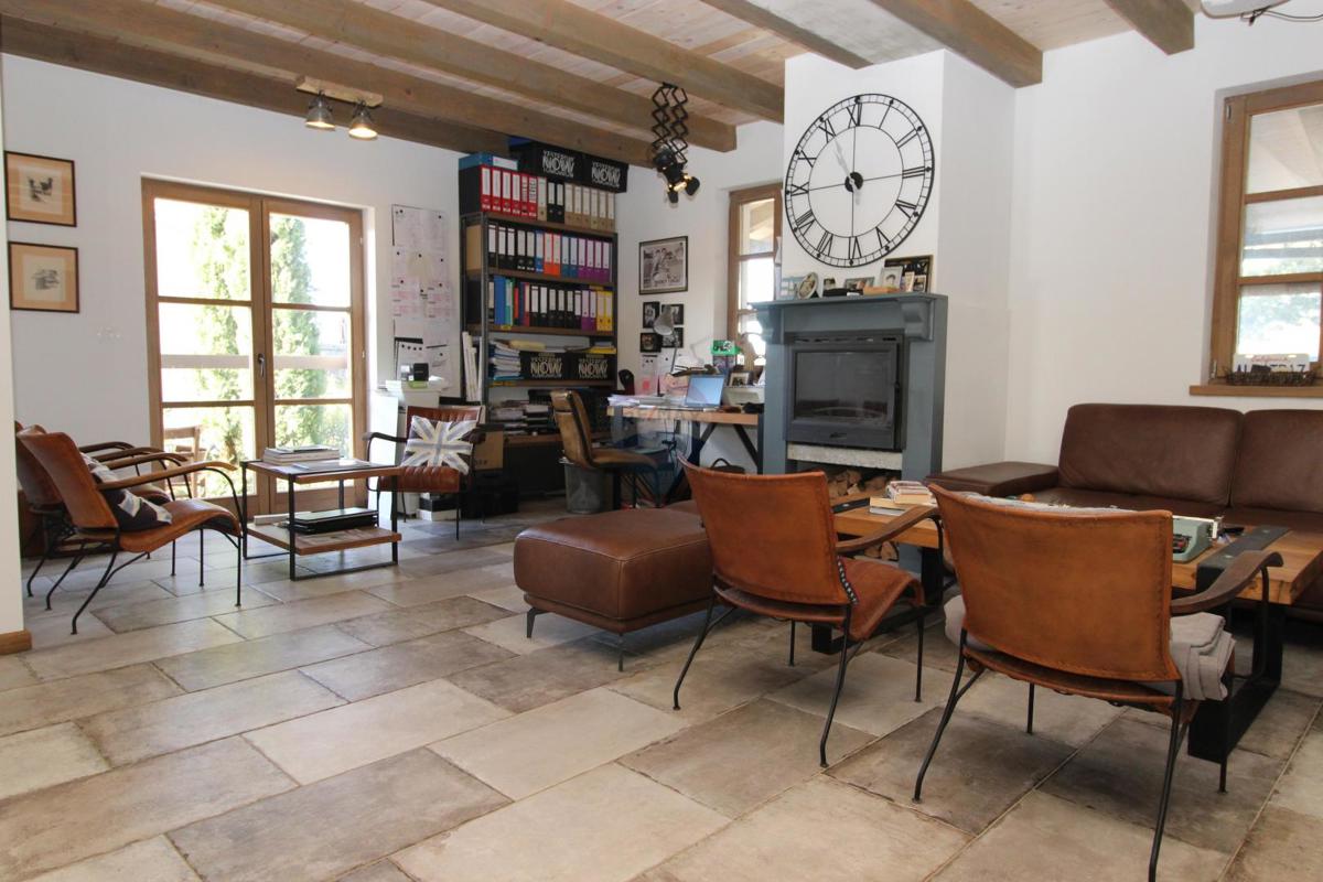 Casa Peresiji, Svetvinčenat, 235m2