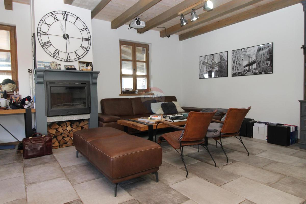 Casa Peresiji, Svetvinčenat, 235m2