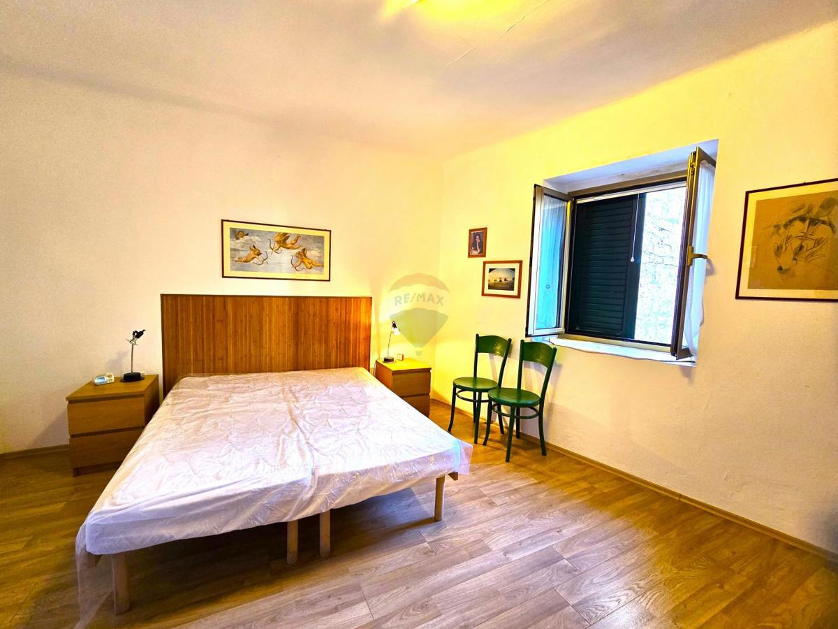 Istria, Rovigno, Appartamento al 1° piano, centro, via tranquilla – 40 m²