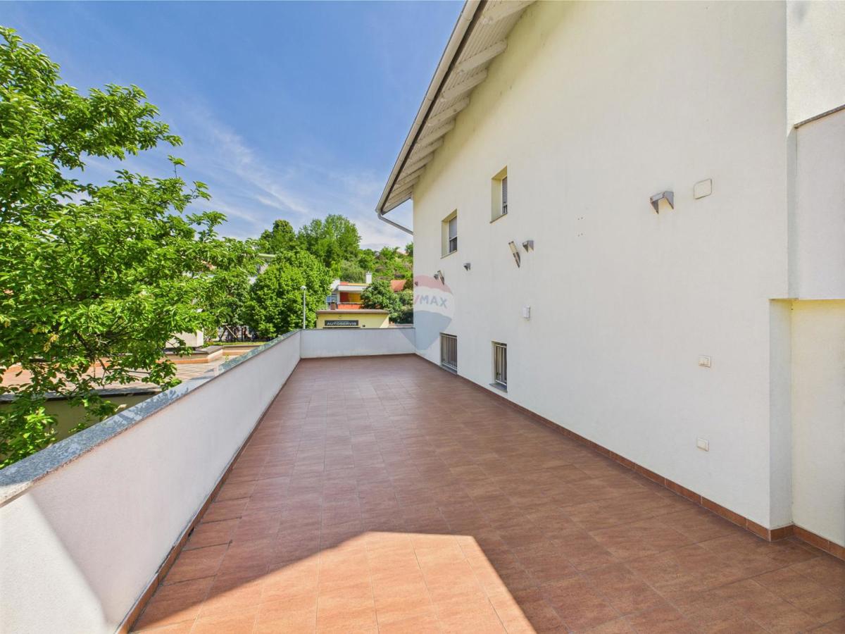 Casa Donje Vrapče, Stenjevec, 318m2
