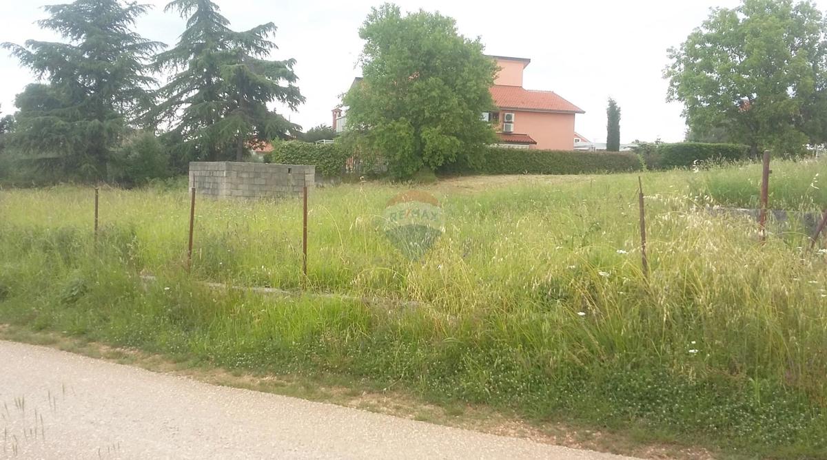 Terreno edificabile Kaštel, Buje, 954m2