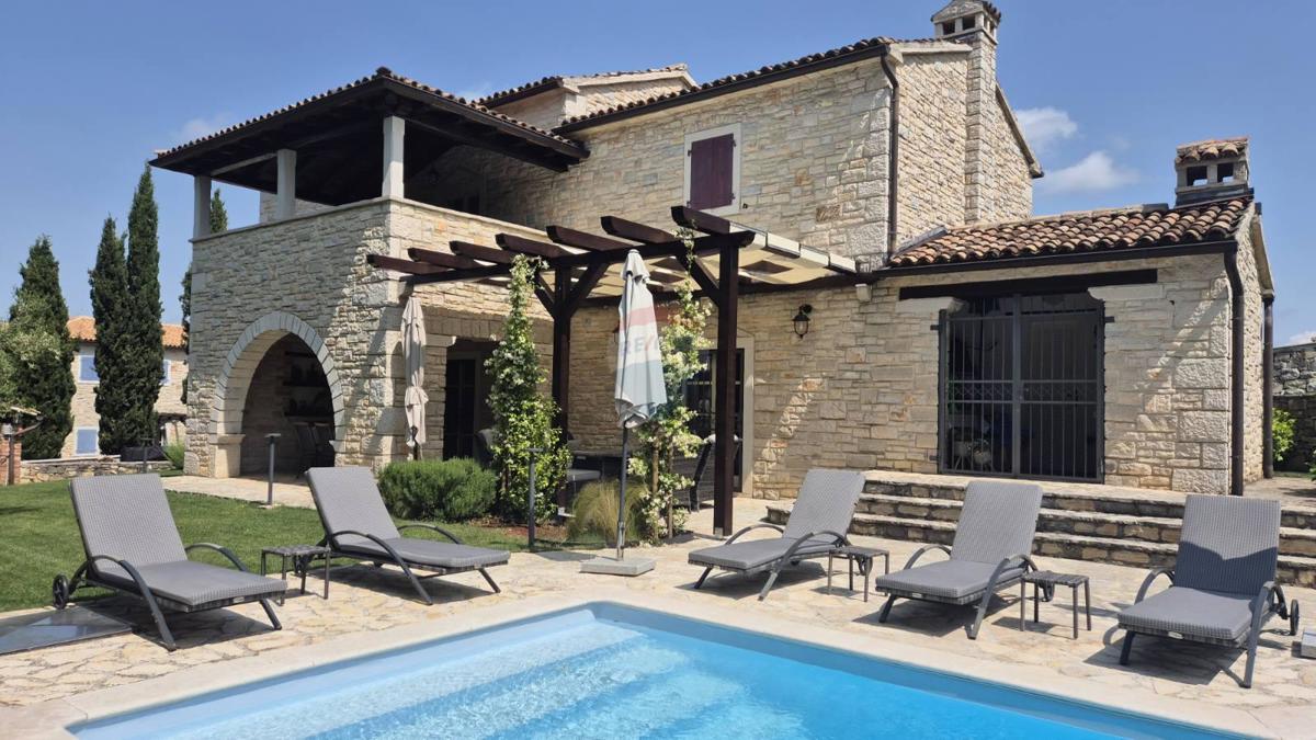 Casa Tinjan, 330m2