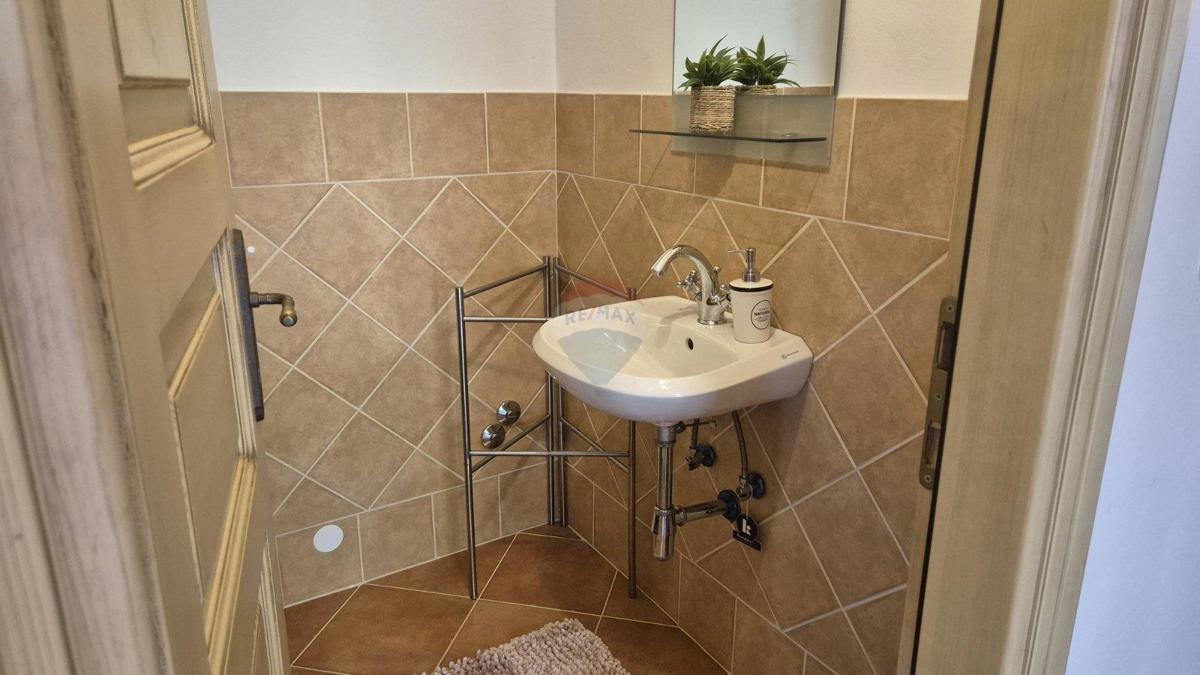 Casa Tinjan, 330m2