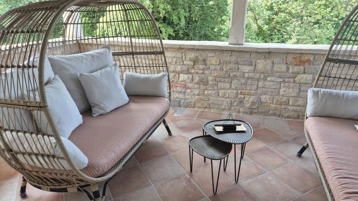 Casa Tinjan, 330m2