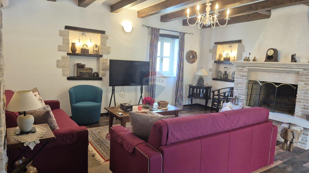 Casa Tinjan, 330m2