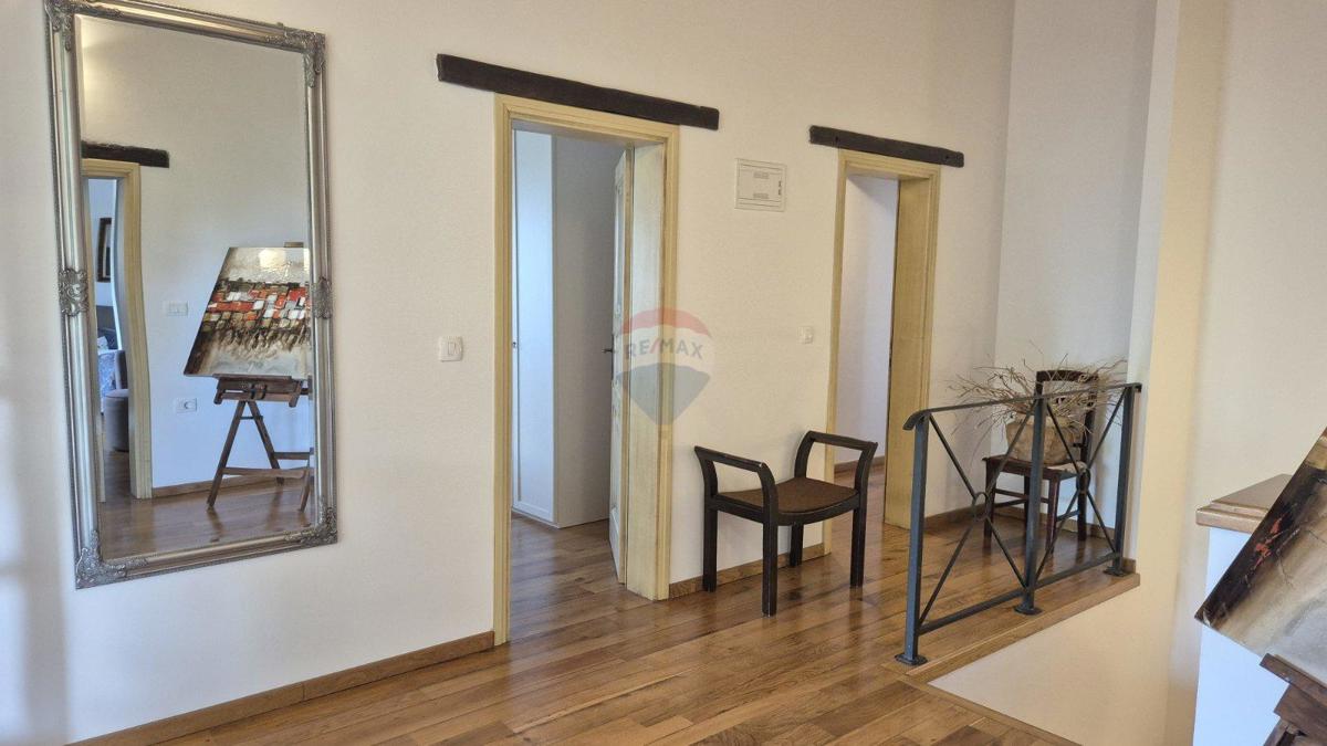 Casa Tinjan, 330m2