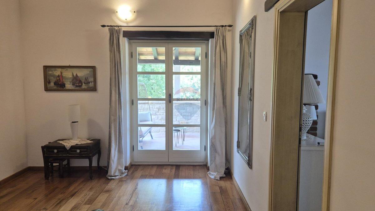 Casa Tinjan, 330m2