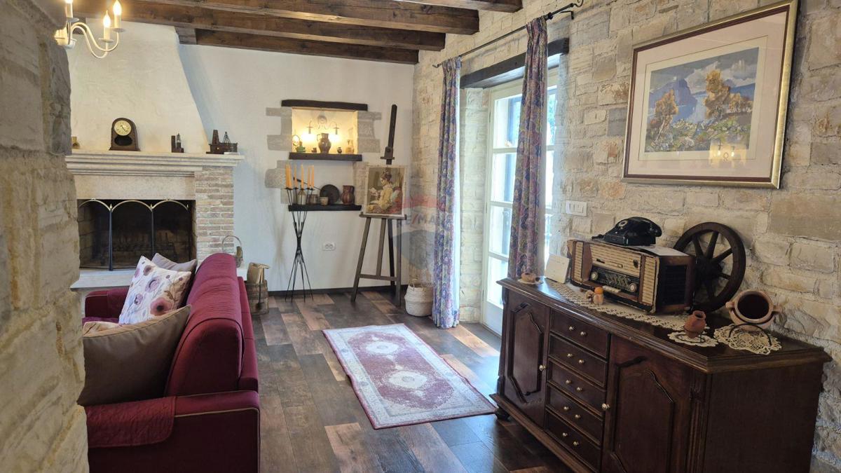Casa Tinjan, 330m2