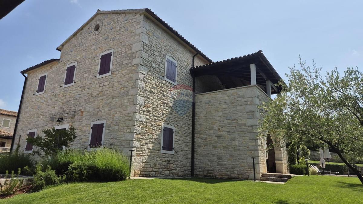 Casa Tinjan, 330m2