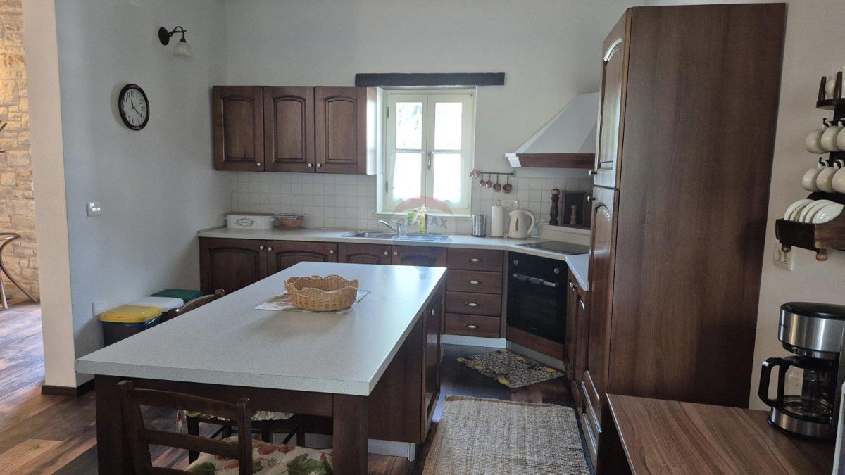 Casa Tinjan, 330m2