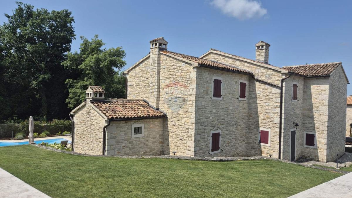 Casa Tinjan, 330m2