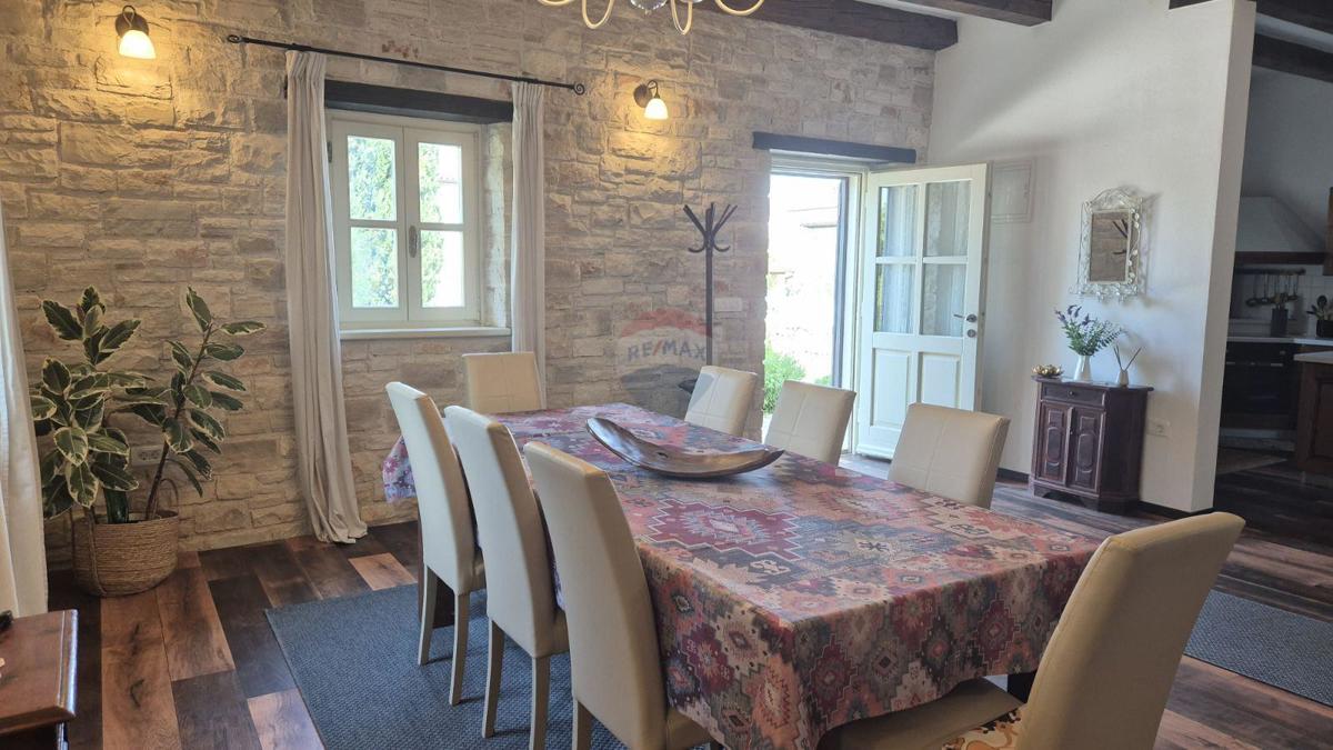 Casa Tinjan, 330m2