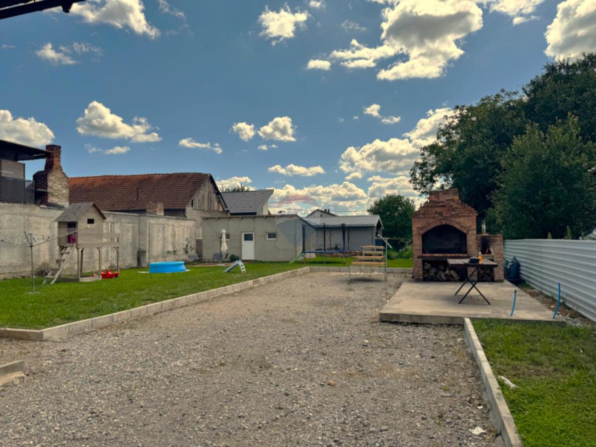 Casa Gornja Lomnica, Velika Gorica - Okolica, 170m2