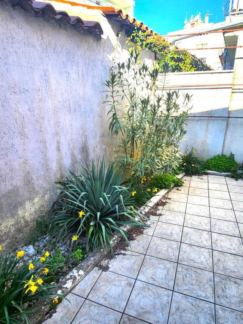 Istria, Rovigno, casa con due appartamenti, centro, strada tranquilla, terrazza