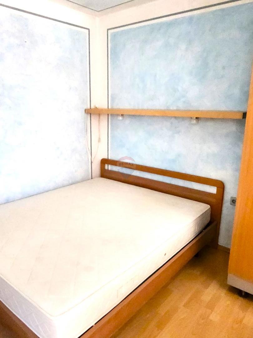 Istria, Rovigno, casa con due appartamenti, centro, strada tranquilla, terrazza