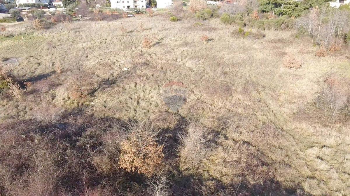 Istria, Parenzo, terreno edificabile vicino al mare