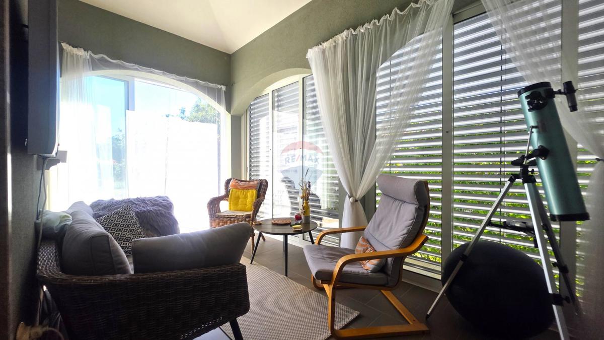 Istria, Zona Lovrečica – Casa indipendente con piscina