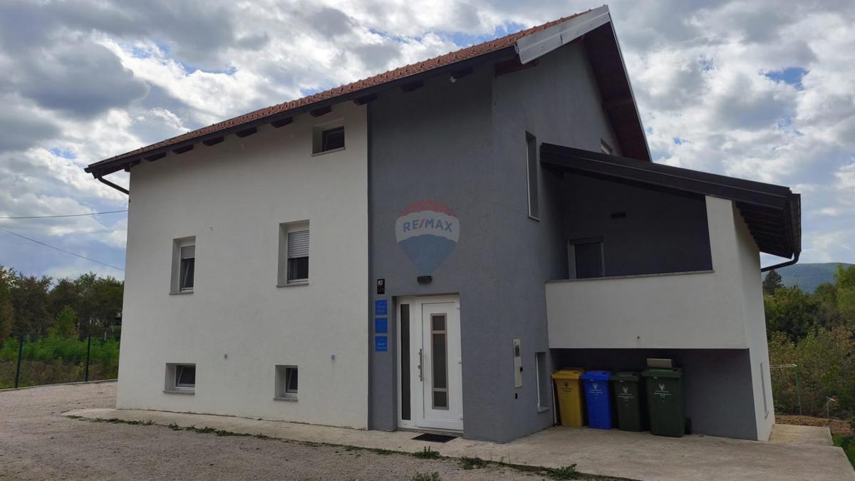 Casa Irinovac, Rakovica, 218,45m2