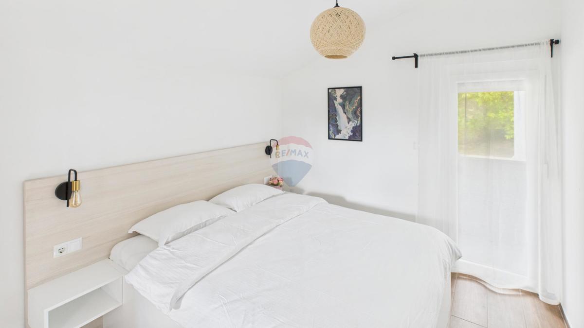 Casa Irinovac, Rakovica, 218,45m2