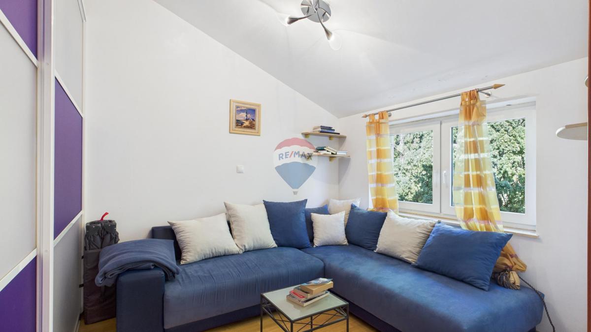 Crikvenica, Selce – Appartamento quadrilocale in prima fila sul mare