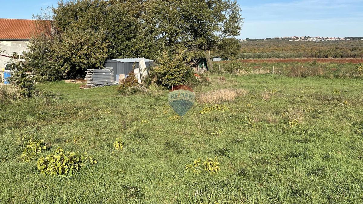 Terreno edificabile Poreč, 704m2