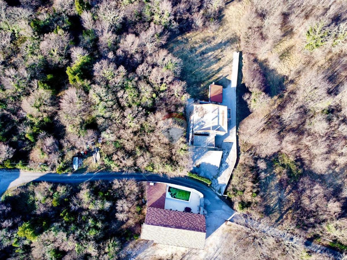 Crikvenica, Tribalj – terreno edificabile pianeggiante di 900 m²