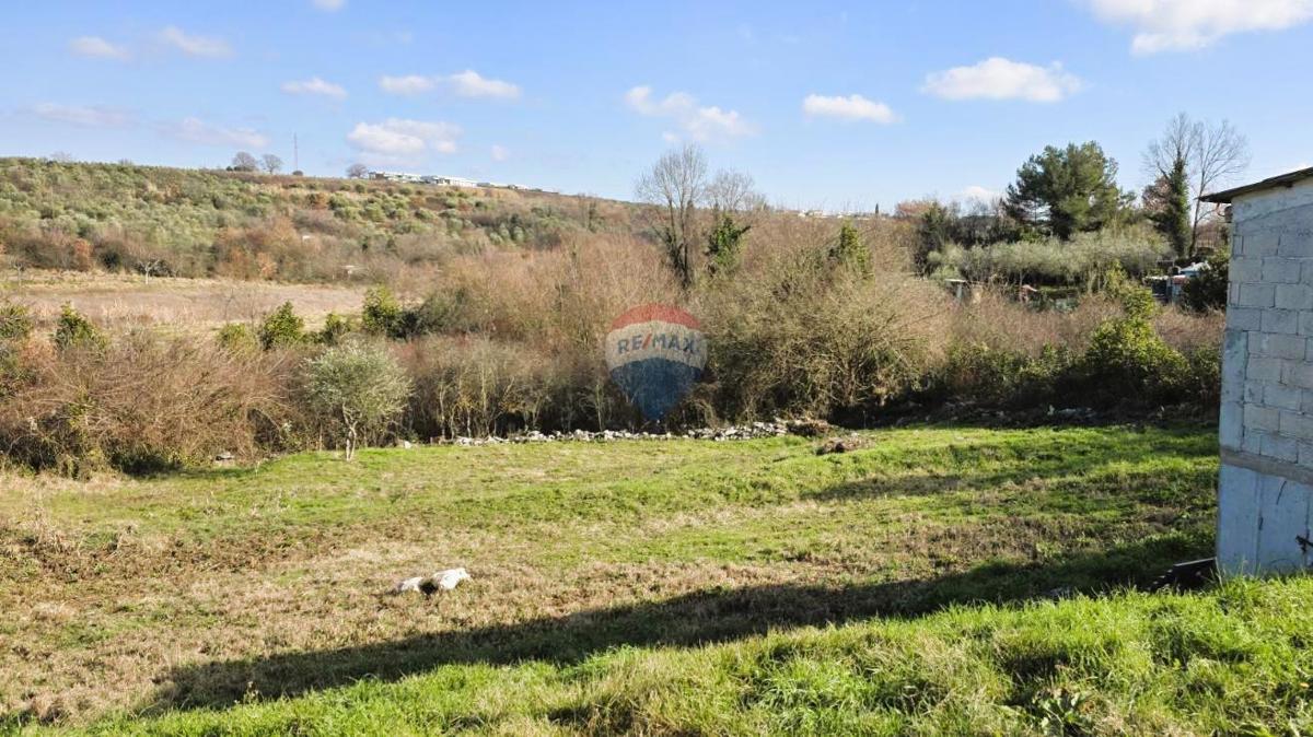 Istria, Brtonigla – Terreno edificabile con progetto, 702 m²