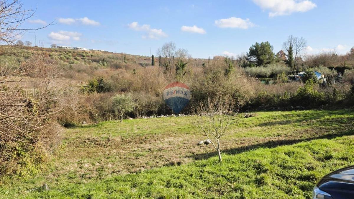 Istria, Brtonigla – Terreno edificabile con progetto, 702 m²